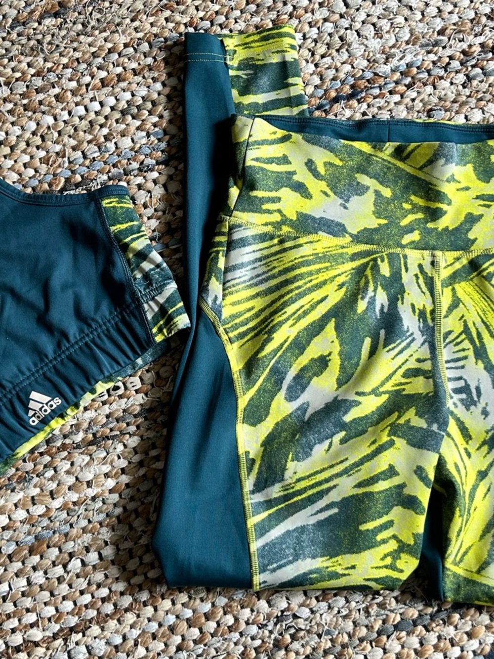 NWOT Adidas x Zoe Saldana Set - XS Top / SM Leggings - Teal Marble